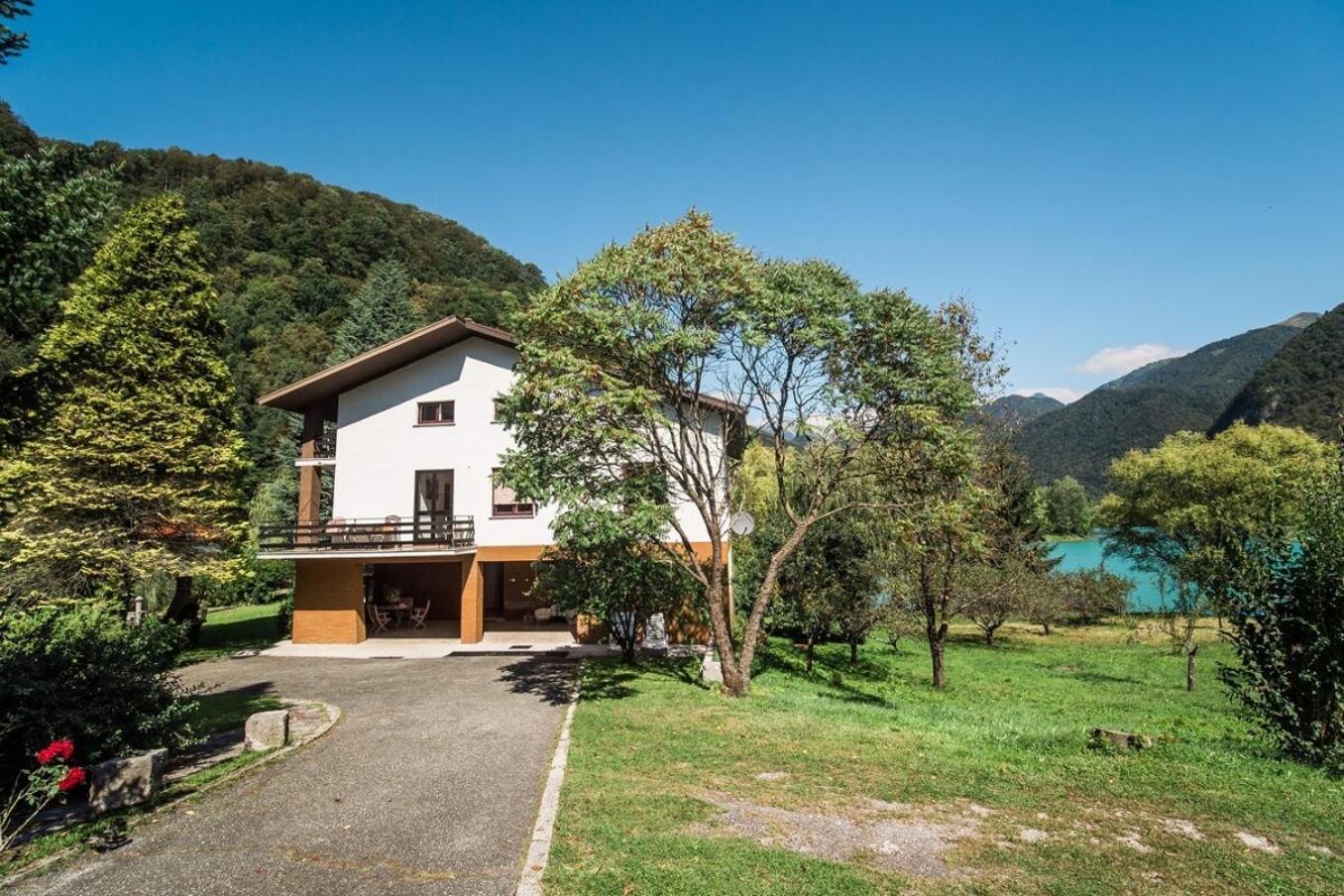 Vila Labod, Unique Villa At The Lake Most na Soči Dış mekan fotoğraf